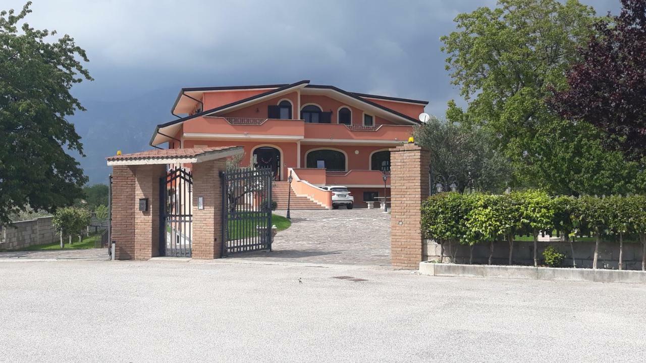 Agriturismo Carlo Cioffi Hotel Rotondi Eksteriør billede